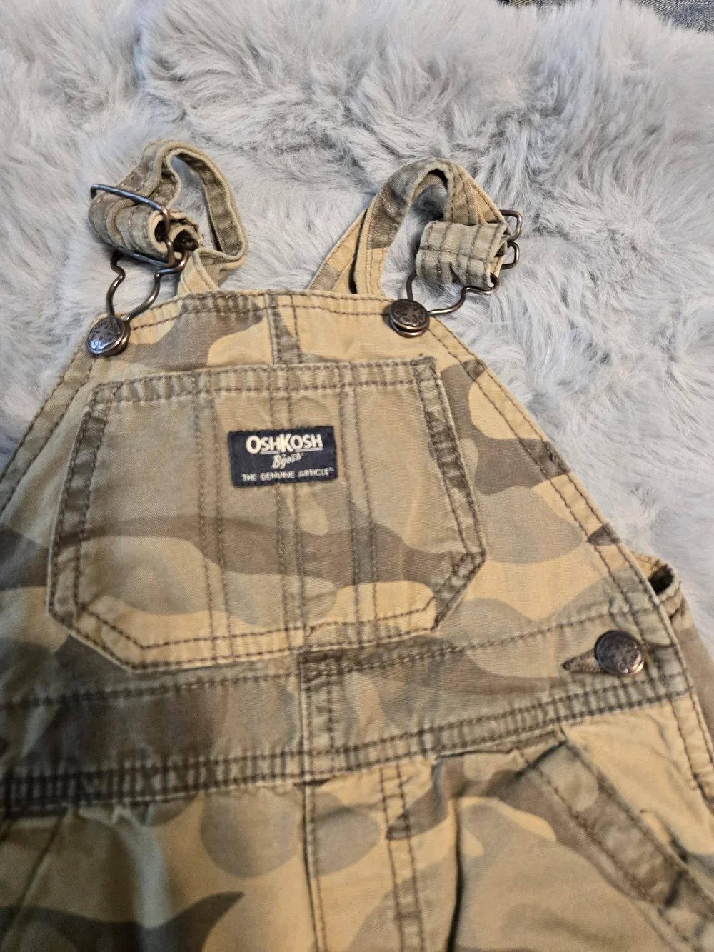OshKosh B'gosh Camouflage Overalls 18M Diaper Snaps Camo Carpenter